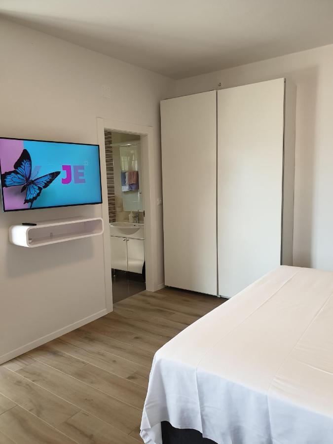 Apartments Vinka Jelsa  Exterior photo